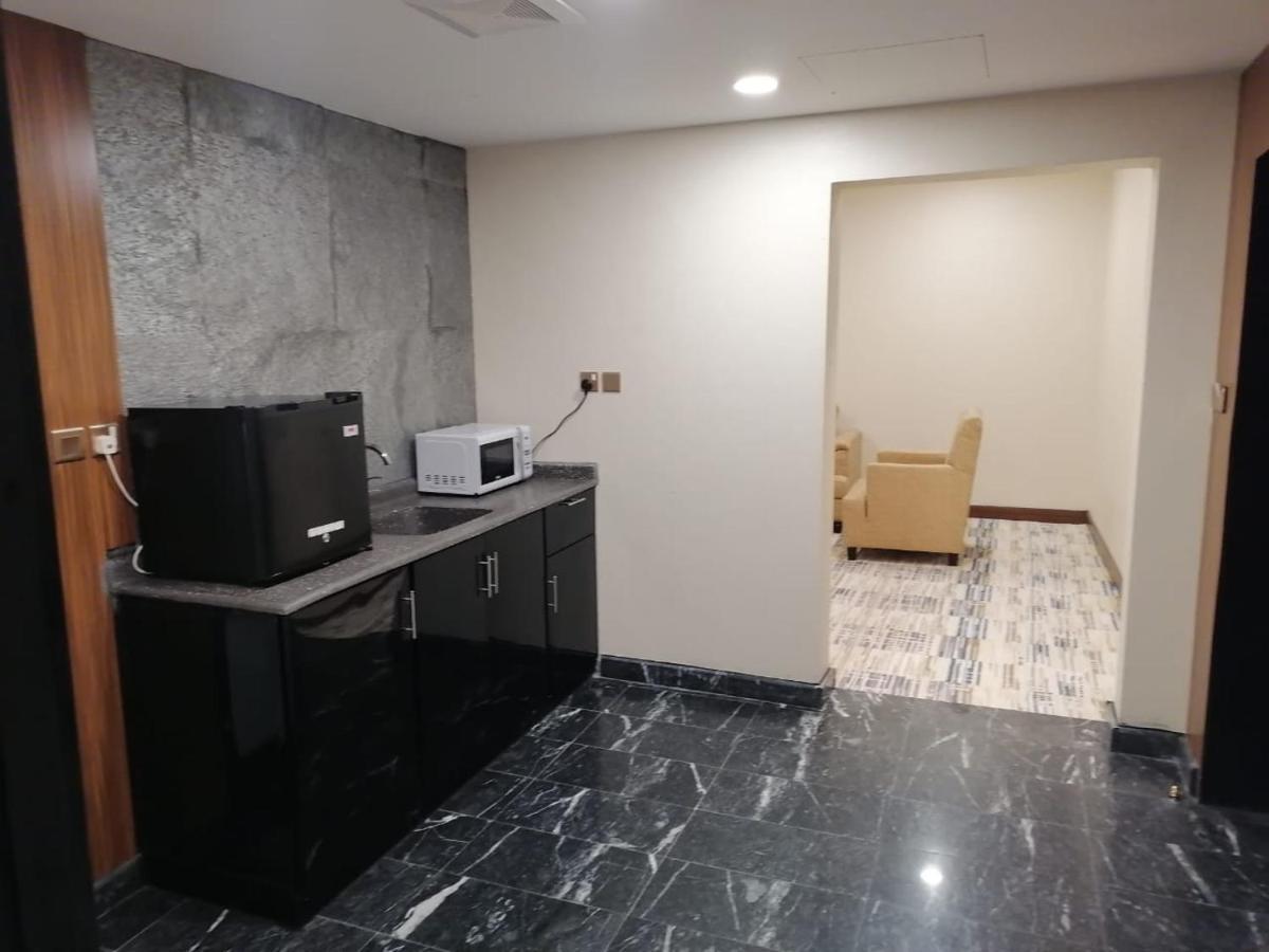 Oriental Residence Dammam Bagian luar foto
