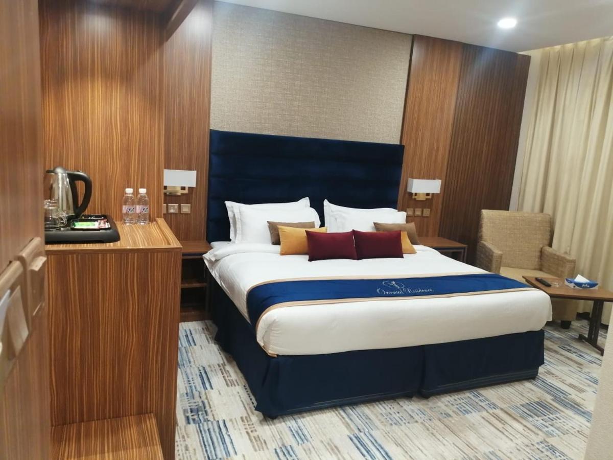 Oriental Residence Dammam Bagian luar foto